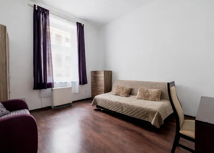 Mostowa Standard By Bookinghost