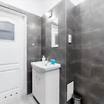 Apartment Mostowa Standard By Bookinghost