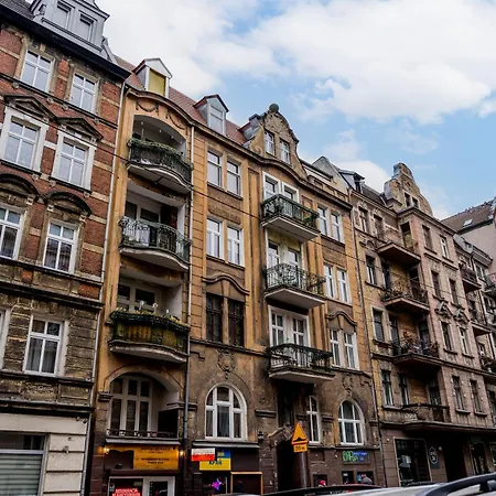 Apartment Mostowa Standard By Bookinghost *